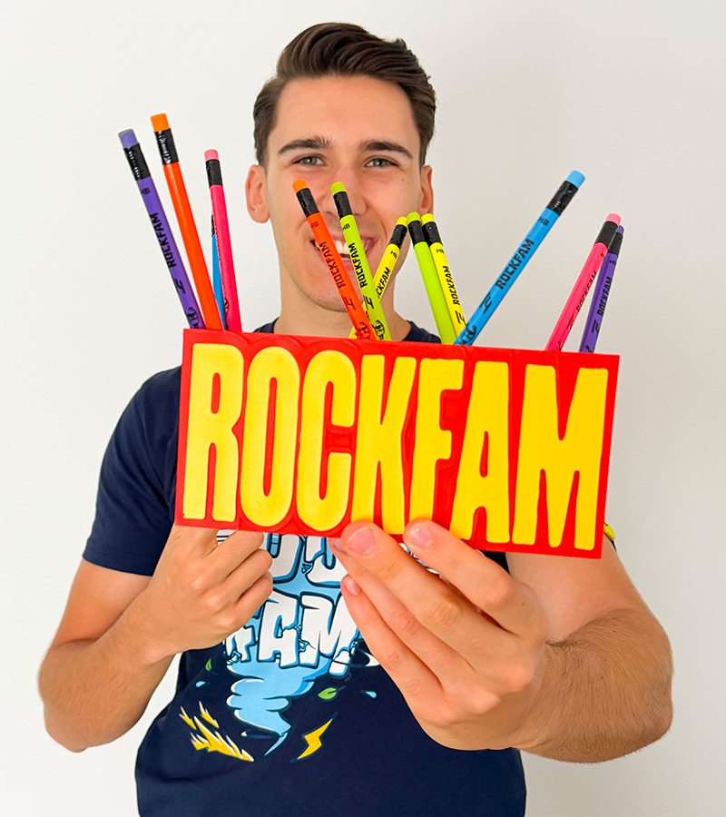 ROCKFAM ČAŠA ZA OLOVKE - CRVENA